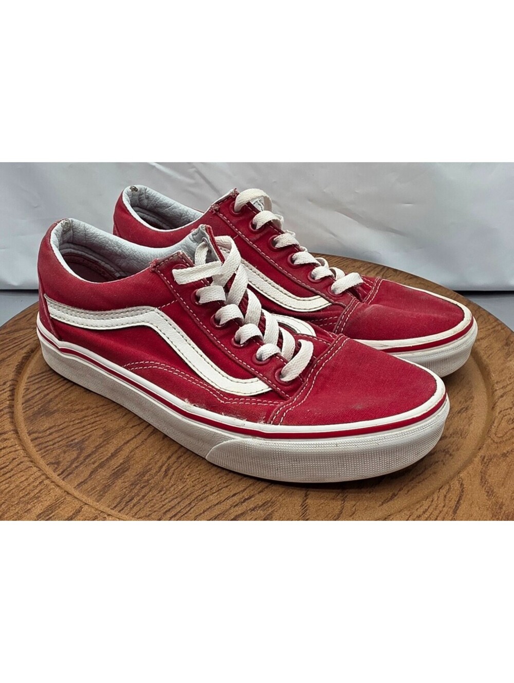 VANS Red/White Canvas Low Top  721356 Sneakers MN 6 / WMS 7.5 Off the Wall